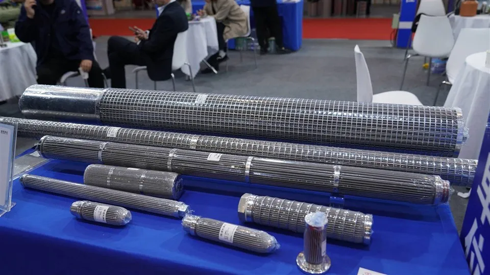 Daqsijiet personalizzati 10 \\ "20 \\" 30 \\ "40 \\" Stainless Steel Pleated Cartridge Oil Filter Hydraulic Fiber Filter Mesh Użu