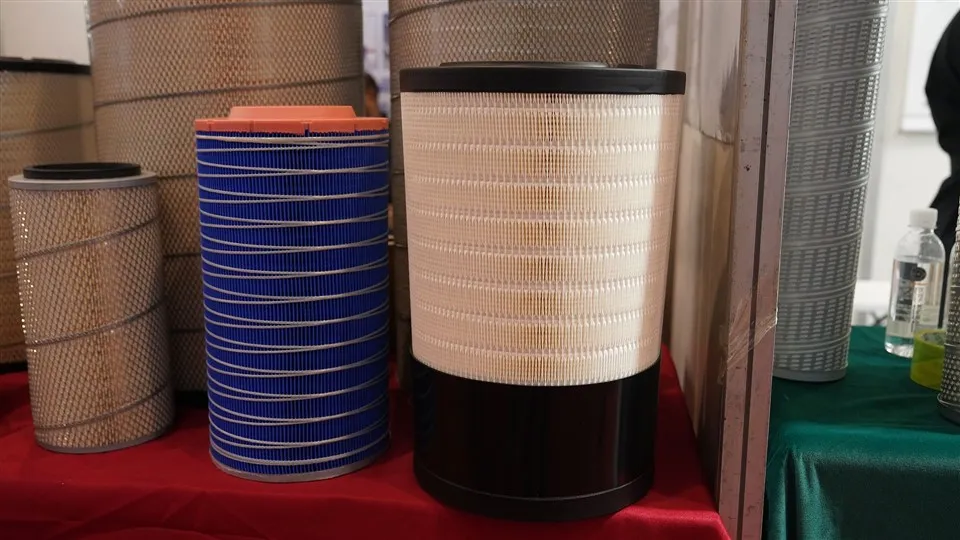 Tagħmir tal-Makkinarju tal-Makkinarju tal-Makkinarju tal-Filtru tal-Metall tal-Metall P 628203 11 k 9-21320 11 k9-21310